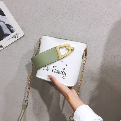 

2019 new fashion wild handbag female simple personality letter Messenger bag wild single shoulder chain bucket bag