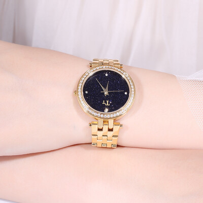 

High-end temperament trend retro inlaid rhinestone dream starry surface steel belt ladies watch student table gift