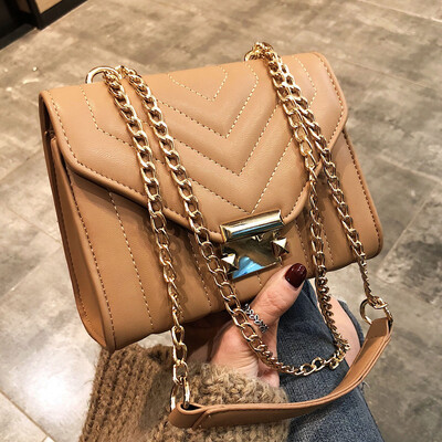 

2019 new autumn&winter chic port style retro rhomboid chain bag ins Xiaoxiangfeng oblique span small square bag