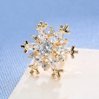 

Exquisite Zircon Snowflakes Collar Small Collar Needle
