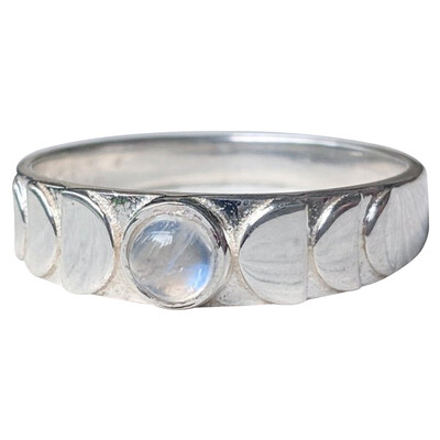 

Europe And The New Personality Simple Oval Moonstone Ring Retro Lady Hollow Ring Ring Jewelry