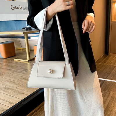 

Retro Hong Kong style small square bag female 2019 new fashion texture shoulder bag summer new solid color wild handbag