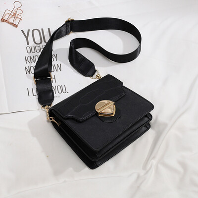 

New bag handbag 2019 new Korean version of the wild shoulder Messenger bag fashion wide shoulder strap stone small square bag