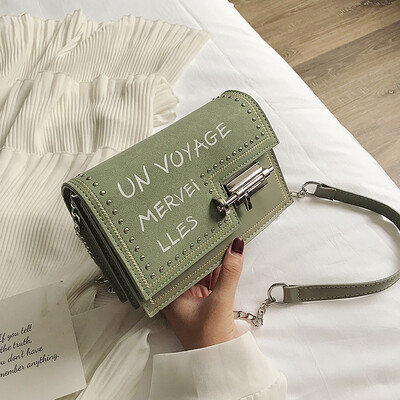 

New retro matte bag female 2019 new Korean version of the wild shoulder slung fashion chain hit color small square bag
