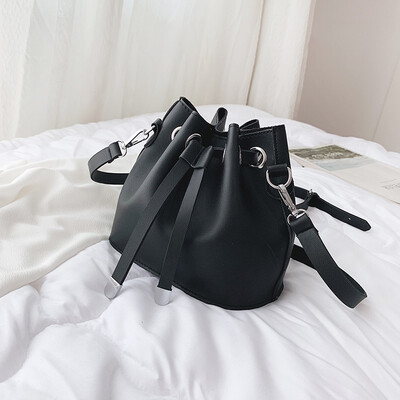 

Ins super fire bag small bag female 2019 new wave Korean version of the wild net red shoulder Messenger bag ocean gas bucket bag