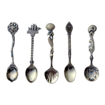 

5pcs Kitchen Bar Vintage Royal Style Metal Carved Mini Coffee Spoons