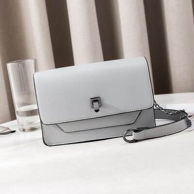 

In the summer ins little ladies go on the Korean version of Joker chain fashion shoulder Messenger bag simple