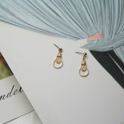 

Fashion Creative Bulb Shaped Earrings Unique Simple Ear Studs Gifts Earring