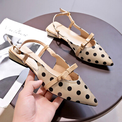 

Sandals Female ins Tide Summer European Station Butterfly Wave Point Small Fresh Flat Bottom Point Evening Shoes