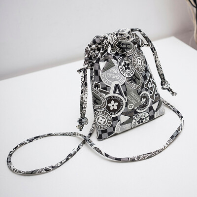 

Tailored Women Fashion Printing Drawstring Crossbody Bag Messenger Bag Phone Coin Bag BK