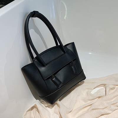 

Senior sense of foreign style womens bag summer ins retro simple wing bag new 2019 Joker handbag shoulder bag