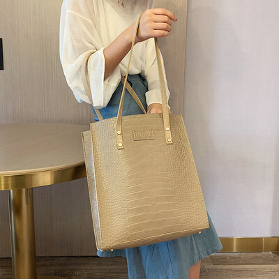 

Senior sense popular female bag 2019 new wave fashion big bag ladies shoulder bag large capacity simple casual bag