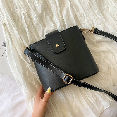 

Net Red Bucket Female Korean Edition Simple Baitie Single Shoulder Bag Chic Fashion Retro Slant Bag