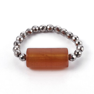 

Natural Carnelian Stretch Rings with Electroplate Non-magnetic Synthetic Hematite Beads Column 23mm