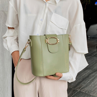 

Bucket bag female 2019 new Korean fashion bag in the bag shoulder bag personality wild Messenger bag steamer