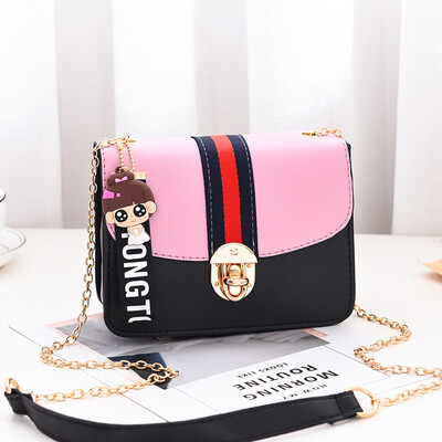 

2019 spring&summer new womens bag Korean version of the fashion simple small square bag cool shoulder shoulder Messenger bag