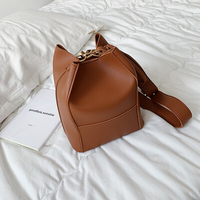

Ins simple broadband bucket bag women 2019 new small Korean version of Joker fashion shoulder Messenger bag