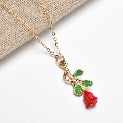

Trendy Simulated Pearls Gold Necklace For Women Christmas Socks Snowman Santa Claus Pendant&Necklace Fashion Jewelry Gifts 2019