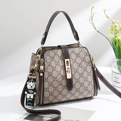 

2019 spring&summer womens bag fashion casual female new wave Korean version of the wild slung shoulder bag generation hair bucket handbag
