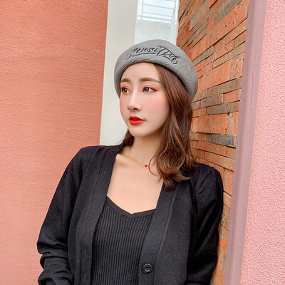 

Ms beret autumn&winter Korean embroidery Japanese British retro red bud hat plush painter hat wholesale