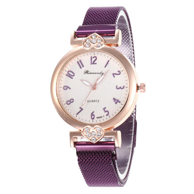 

Digital heart-shaped diamonds English watch fashion new magnet magnet strap ladies watch