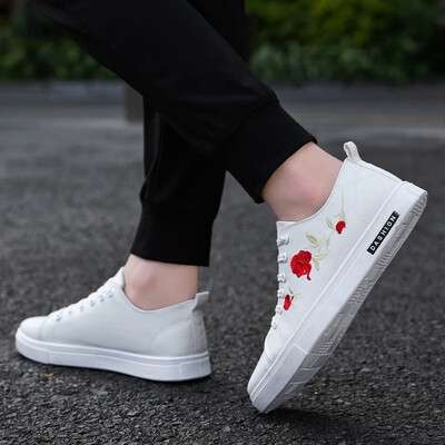 

Summer Canvas Shoes Mens Korean Version Baitao Leisure Board Shoes Mens Soft-soled Black Cloth Shoes Social Black Tide Shoes