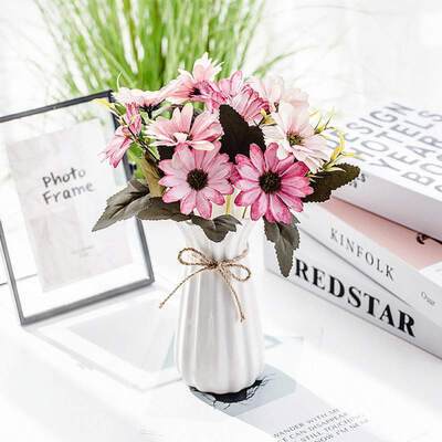 

New Hot Artificial Daisy Flowers Cosmos Silk Fake Flowers Decorative Stamens Small Daisies for Wedding Flowers Home Decor