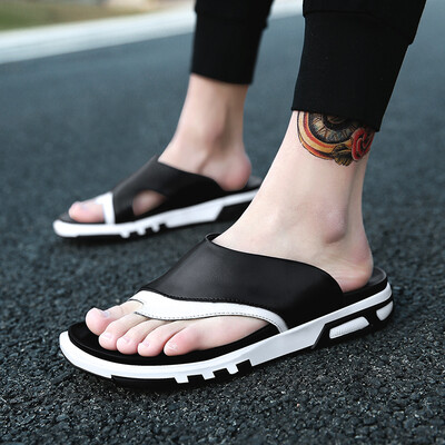 

Slippers mens summer 2019 new casual breathable outdoor sandals beach anti-skid skin cool towing flip-flops slippers slipper