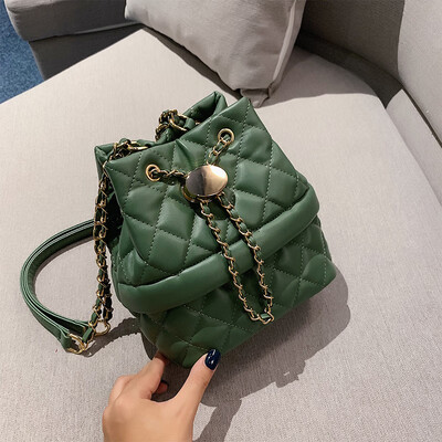 

Rhomboid chain bag 2019 new female bag fashion retro oblique satchel early autumn simple network celebrity same bucket bag