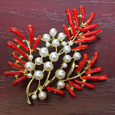 

Hot Sale Women red coral China Red Maple Brooch Shell Womens Brooches Pin Red Epoxy Pin Valentines Day Gift