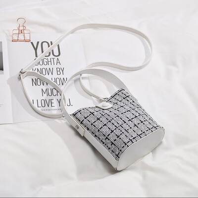 

Retro tweed bag ins advanced foreign-style womens bag new 2019 color bucket bag shoulder Messenger bag