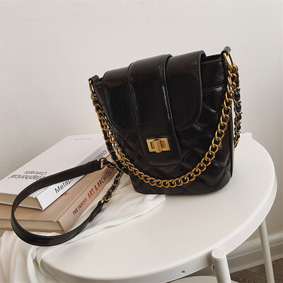 

Advanced sense bag Ocean rhombic chain Messenger bag female wild ins new 2019 fashion portable bucket bag