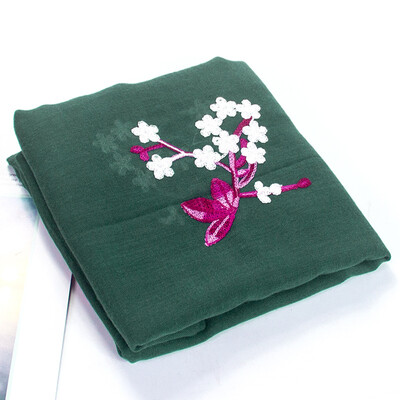 

2018 early spring new wild scarf retro embroidery national wind scarf wholesale cotton&linen embroidery scarf spot
