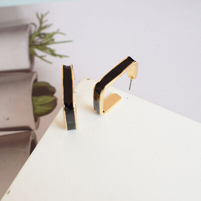 

In 2019 the new brand design opening C-series earrings generous minimalist temperament wild Korean earrings for women