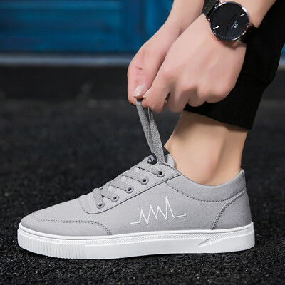 

2019 new summer mens shoes trend Korean version of mens tide shoes summer canvas casual shoes small white shoes shoes
