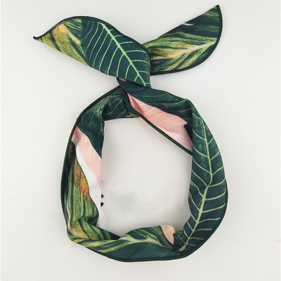 

Retro Style Cross Wire Hair Band Width Side Banana Leaf Headband Ladies Headwear