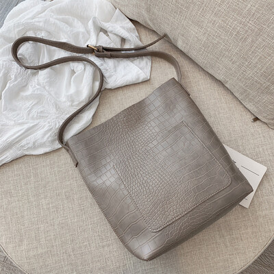 

Tailored Women Retro Serpentine Leather Bags Shoulder Bag Messenger Bags Handle Bags