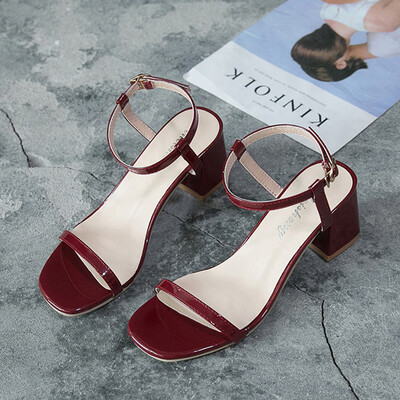 

2019 new thick-heeled sandals female summer Joker with fairy phoenix buckle night shoes open toe Roman sandals