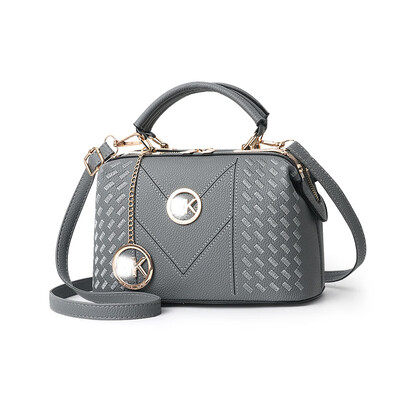 

Womens bag 2019 new bag female metal cool Korean fashion casual womens bag slung shoulder bag