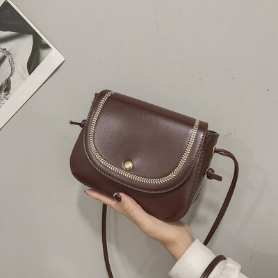 

Casual wild small fresh temperament embroidered line Messenger bag female 2019 new fashion simple solid color retro shoulder bag