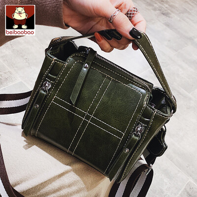 

Internet celebrity small bag woman 2019 new female bag handheld broadband oblique bucket small black bag with one shoulde