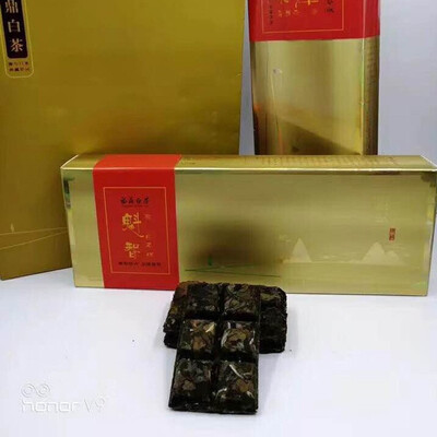 

The new Fuding Shoumei smoke strips Old white tea 6 bubble bricks 10 boxes for easy carrying