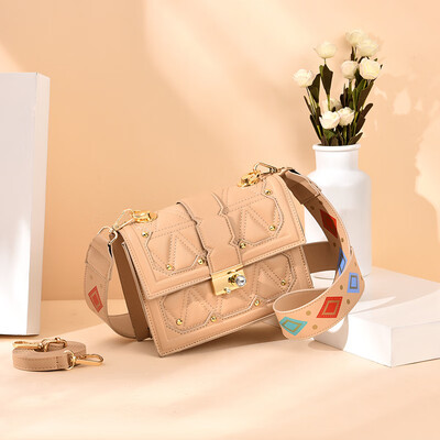 

Summer womens new fashion Korean version of the fashion 100 lap women one shoulder oblique satchel ins summe
