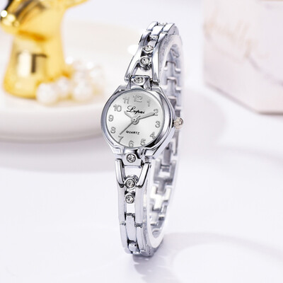 

RM Casual Fashion Digital Scale Dial Alloy Diamond Watch Strap Ladies Quartz Watch