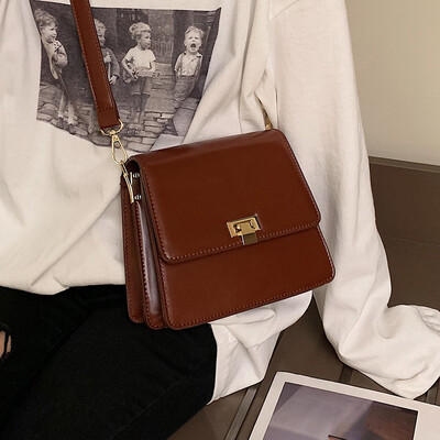

Ins super fire small square bag female 2019 on the new wave Korean version of the wild retro Sen students shoulder Messenger bag