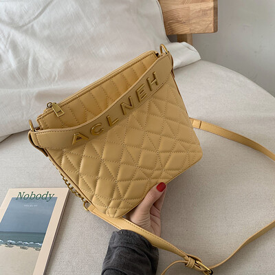 

Leisure Lingge chain bag simple retro bucket bag new 2019 Korean Joker womens bag Messenger bag