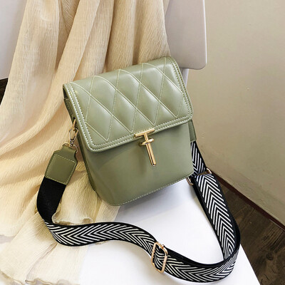

Summer rhombic broadband bag female 2019 new Korean version of the wild single shoulder slung fashion casual texture bucket bag