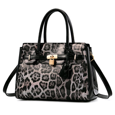 

Womens bag 2019 new trend bag female Europe&America big bag fresh fashion handbags slung shoulder bag