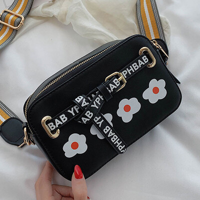 

Messenger bag 2019 new tide port wind retro net red small square bag women slung Mori fashion bag