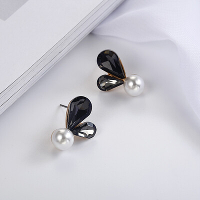 

New Womens Fashion Stud Earrings Crystal RedBlack Cute With Imitation Pearl Sweet Metal Ear Stud Earrings For Girls